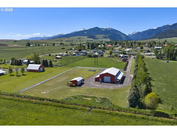 214 Cole St #1/2, Lostine, OR 97857