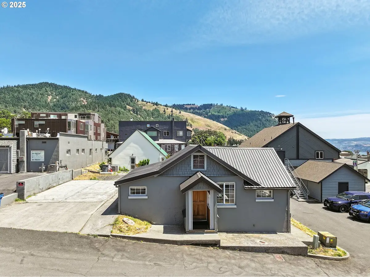 120.5 N Main Ave, White Salmon, WA 98672 - Image #1