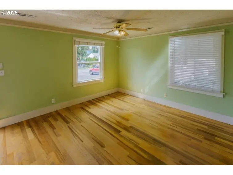 274 S 8th St, Saint Helens, OR 97051 - #3