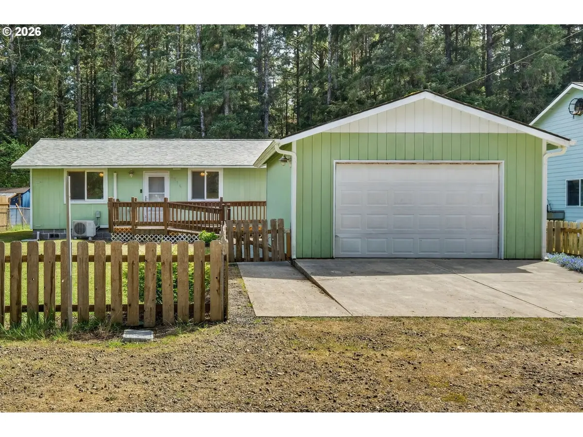 1716 194th St, Long Beach North Beach Peninsula, WA 98631 - #1