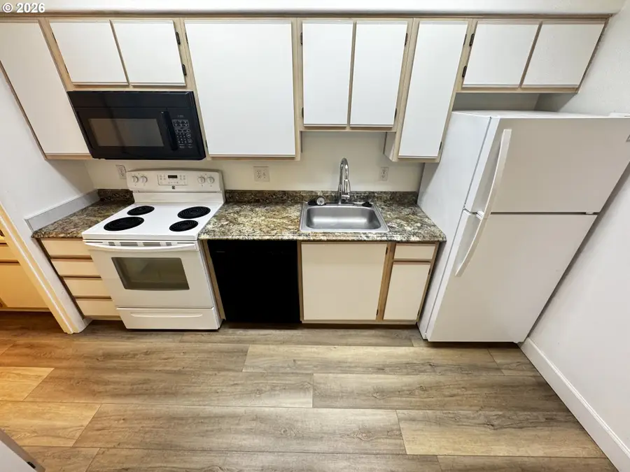 10345 NE Clackamas St #22, Portland, OR 97220 - #3