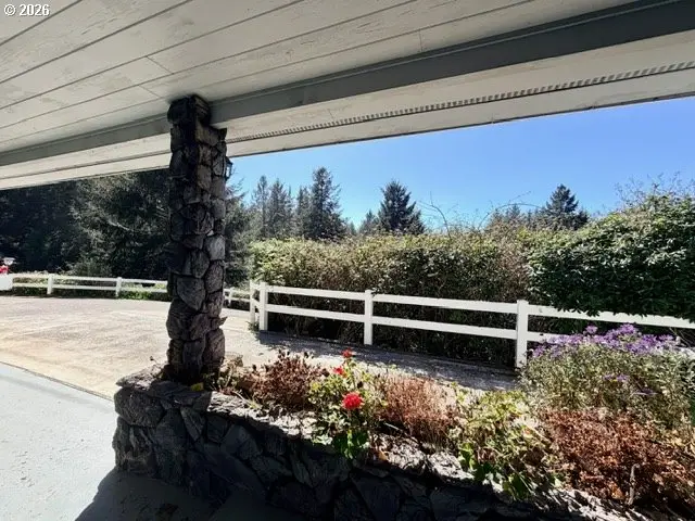 95717 Pinewood Ln, Brookings, OR 97415 - #3
