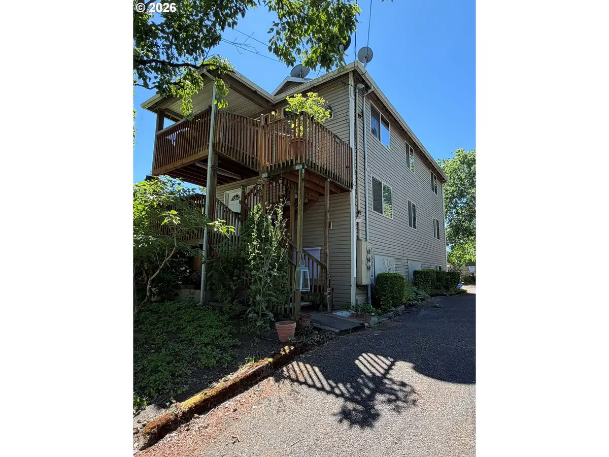 11722 SE Ankeny St, Portland, OR 97216 - #1