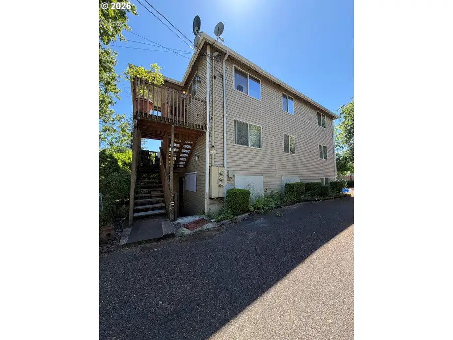 11722 SE Ankeny St, Portland, OR 97216 - #2