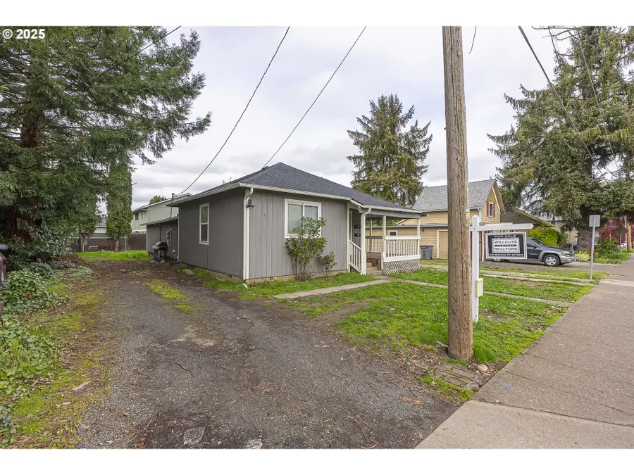 813 SE Ford St, McMinnville, OR 97128 - #3