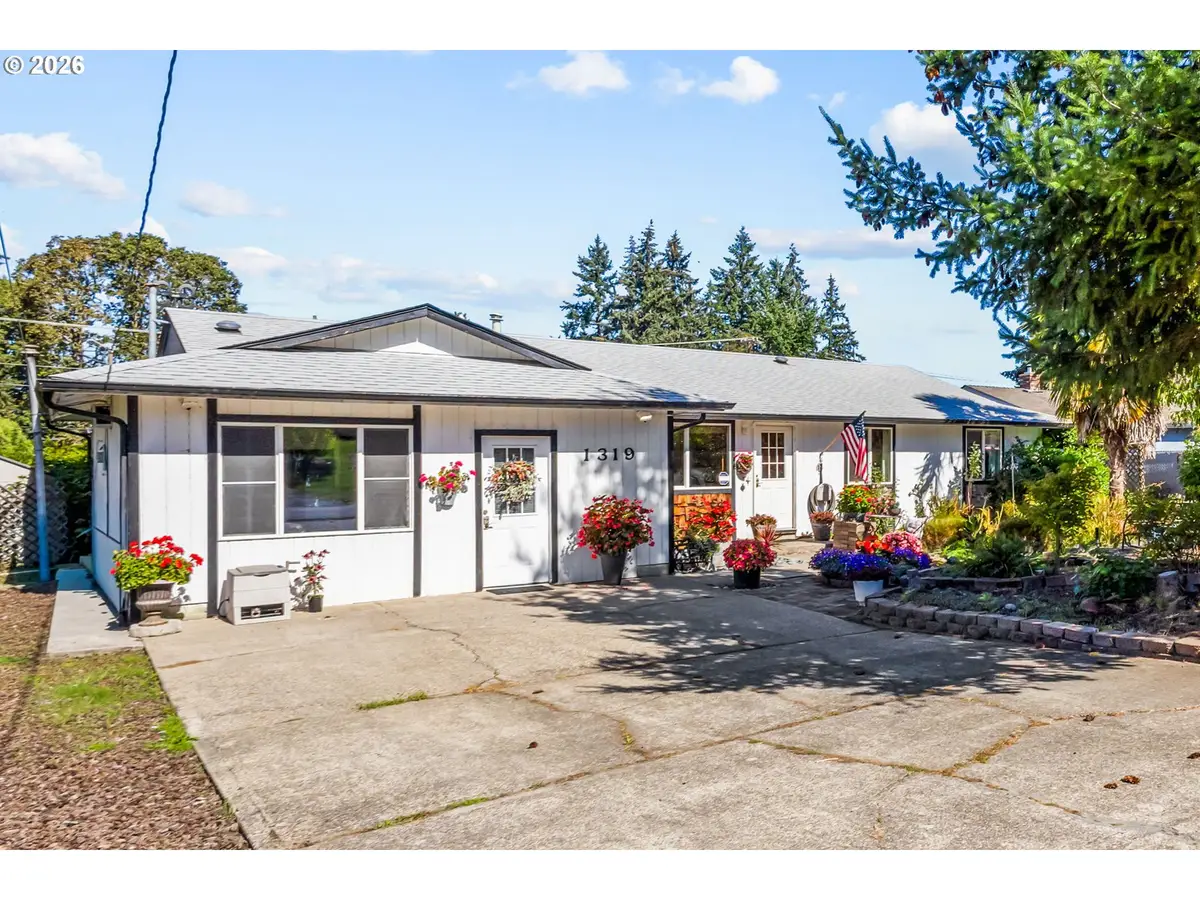 1319 Hemlock St Nw, Salem, OR 97304 - #1