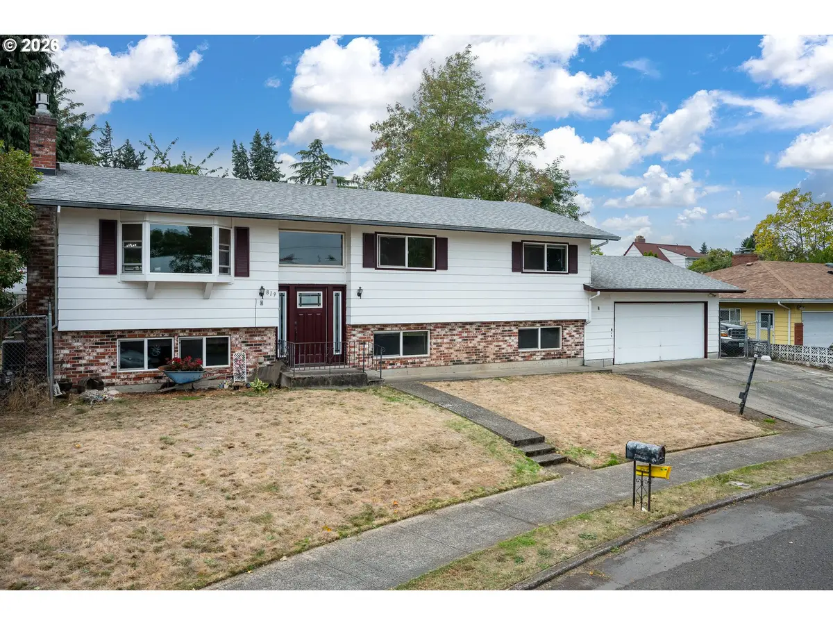 819 SE 136th Ave, Portland, OR 97233 - #1