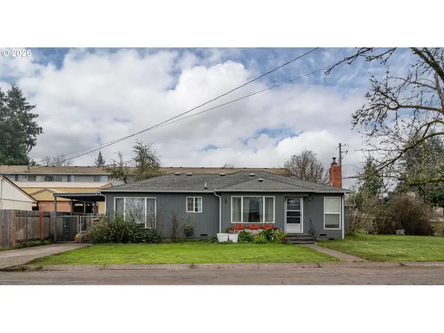 575 W Center St, Roseburg, OR 97471 - Image #2