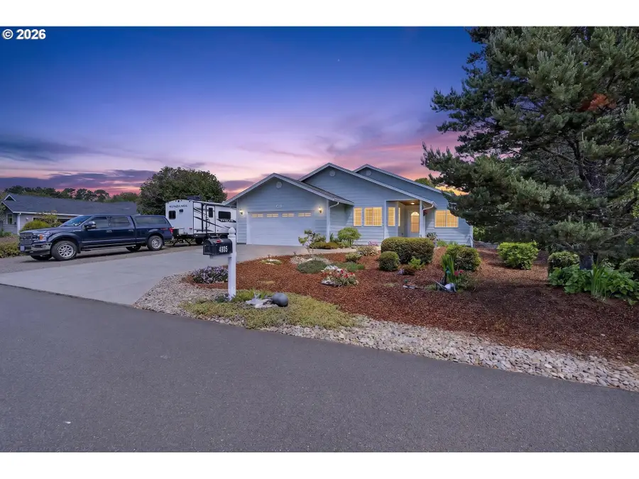 4805 Cloudcroft Ln, Florence, OR 97439 - #2