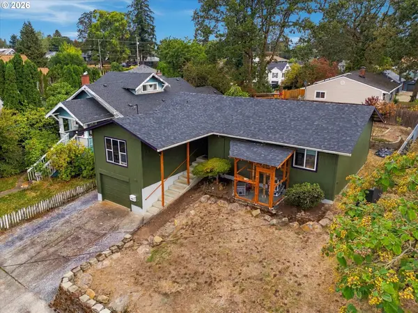 274 N 4th St, StHelens, OR 97051