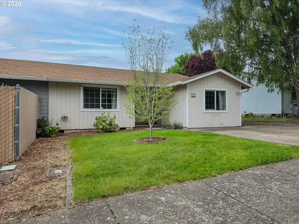 225 SW Fleishauer Ln, McMinnville, OR 97128