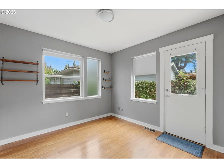 1051 N Fremont St, Portland, OR 97227 - #3