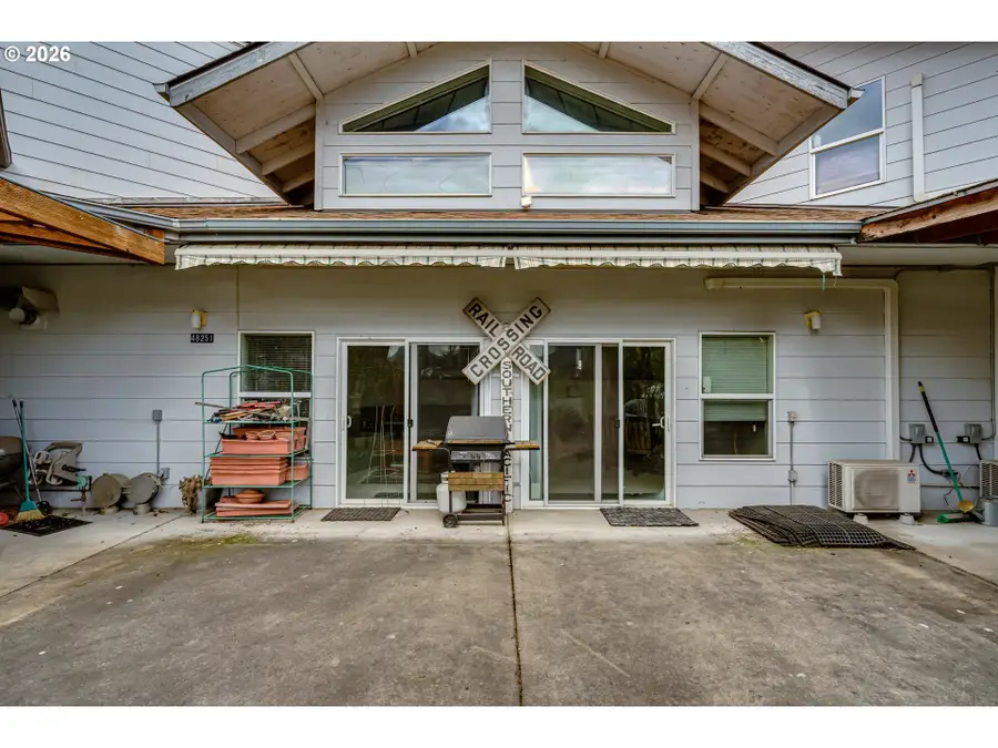 48251/48247 E Commercial St, Oakridge, OR 97463 - #3