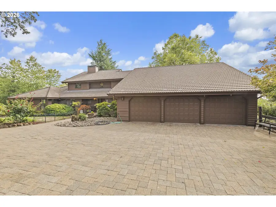 1000 N Oak Grove Rd Nw, Salem, OR 97304 - #2