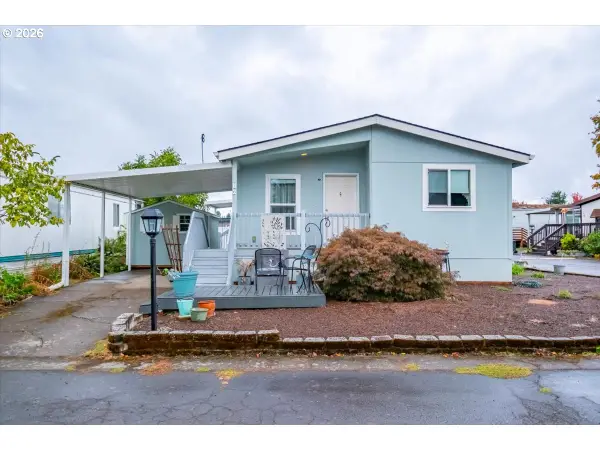 612 N Cascade Dr #76, Woodburn, OR 97071