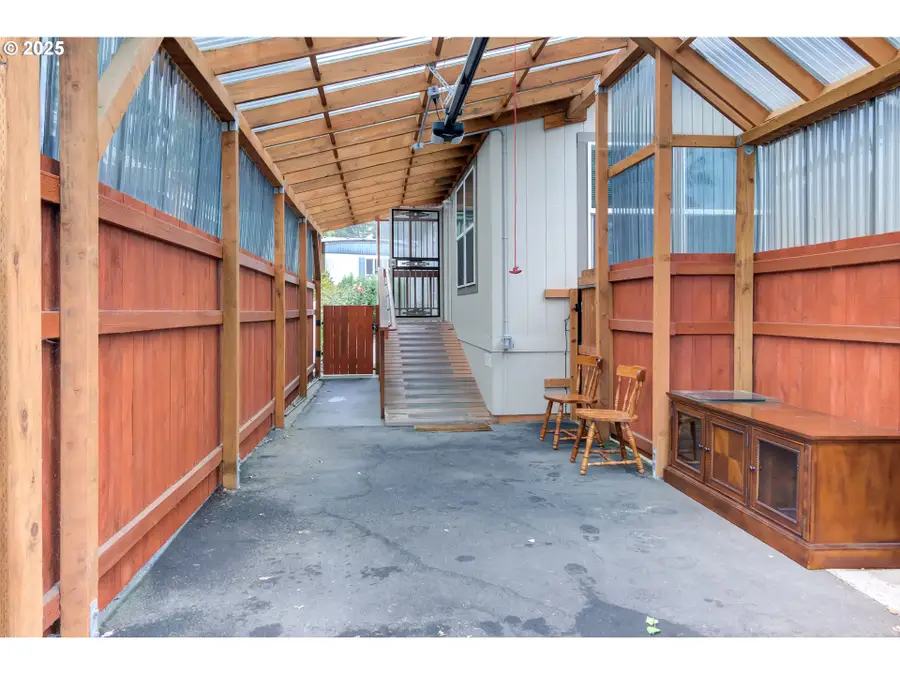 2980 NE Division St #27, Gresham, OR 97030 - Image #3