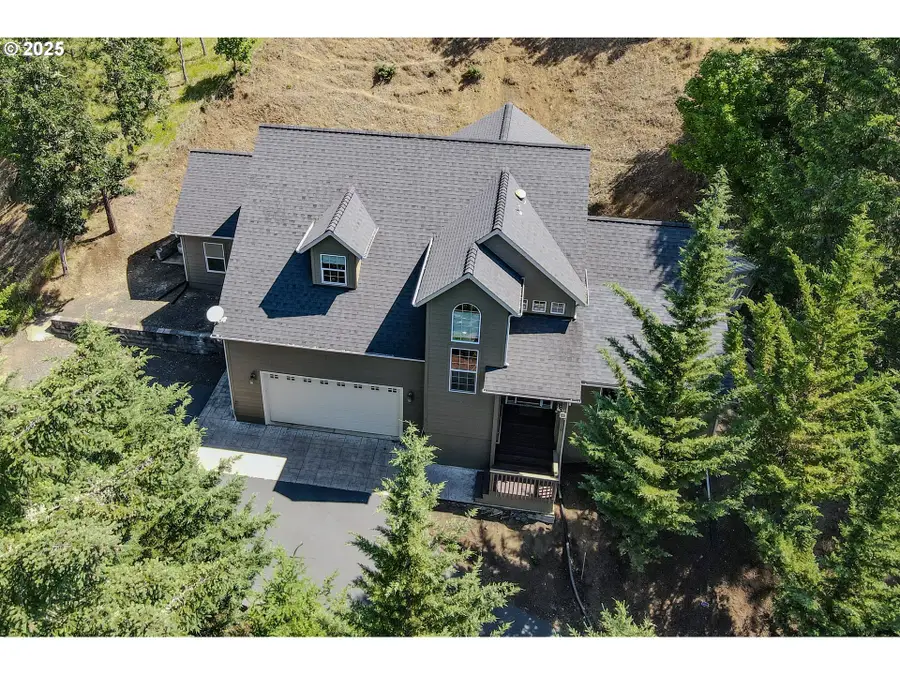 356 Wild Fern Dr, Winchester, OR 97495 - Image #2