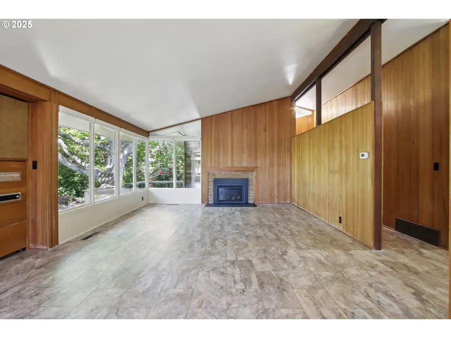 2075 SE Palmblad Rd, Gresham, OR 97080 - Image #3