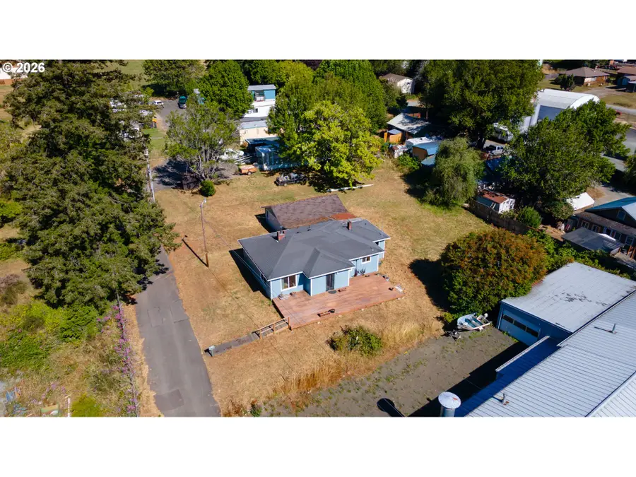 1825 Roseburg Rd, Myrtle Point, OR 97458 - #2