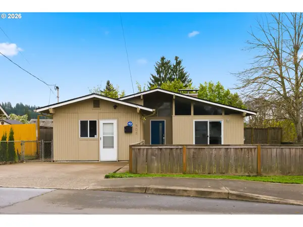 505 E Gloucester St, Gladstone, OR 97027