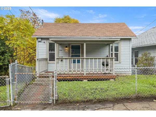 1534 SE Main St, Roseburg, OR 97470