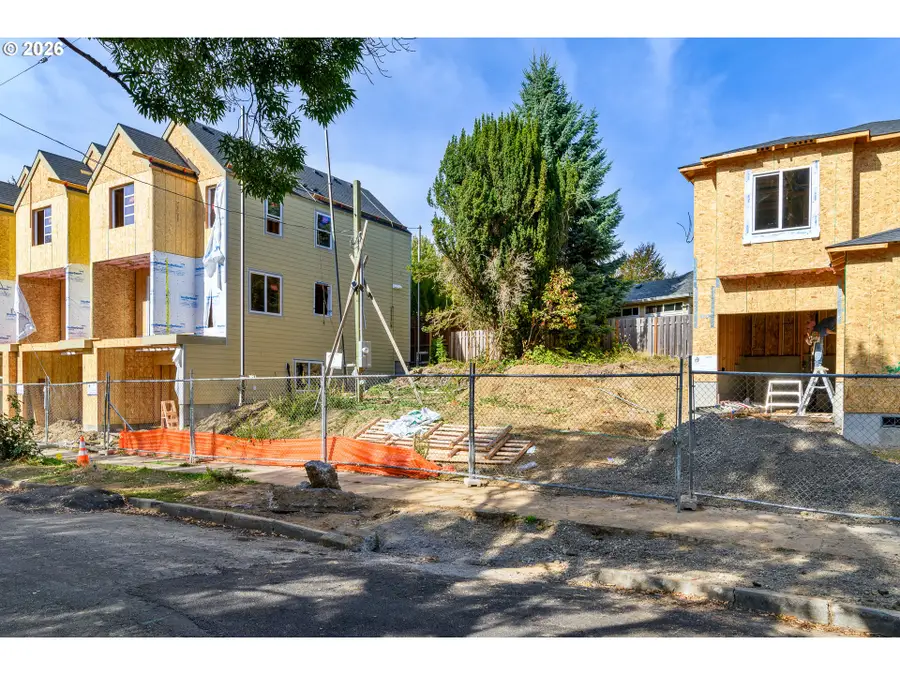 SE Waverleigh Blvd, Portland, OR 97202 - #2