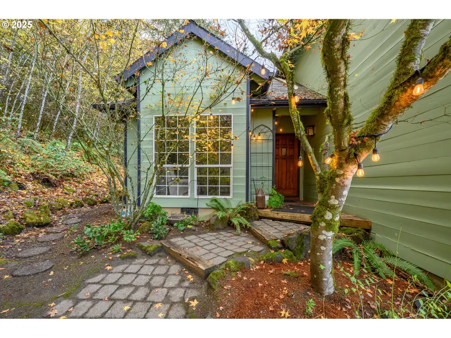 45245 SW Saddleback Dr, Gaston, OR 97119 - Image #2