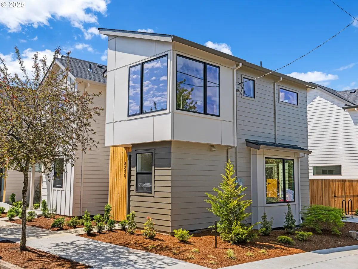 3211 SE 28th Ave #4, Portland, OR 97202 - Image #1