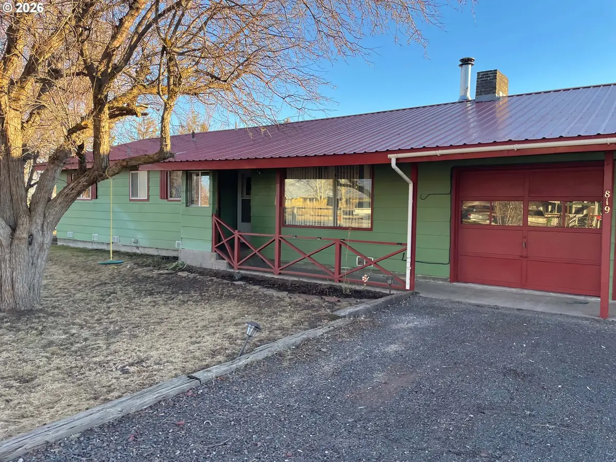 819 E Madison St, Burns, OR 97720 - #1