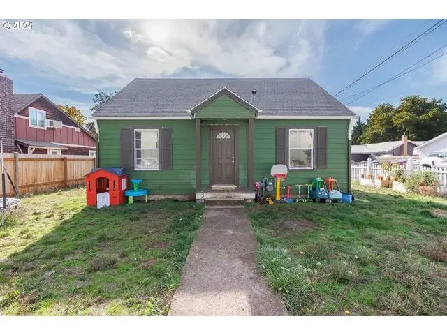 2303 Long St, Sweet Home, OR 97386 - Image #2