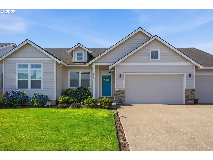 2020 NE Evergreen Ave, Albany, OR 97321 - #2