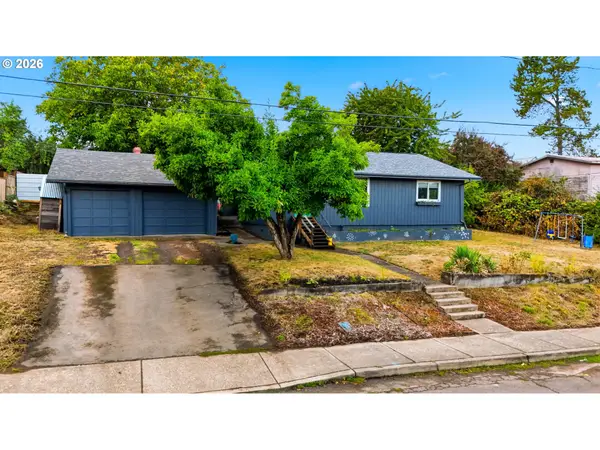 304 2nd St, Gaston, OR 97119