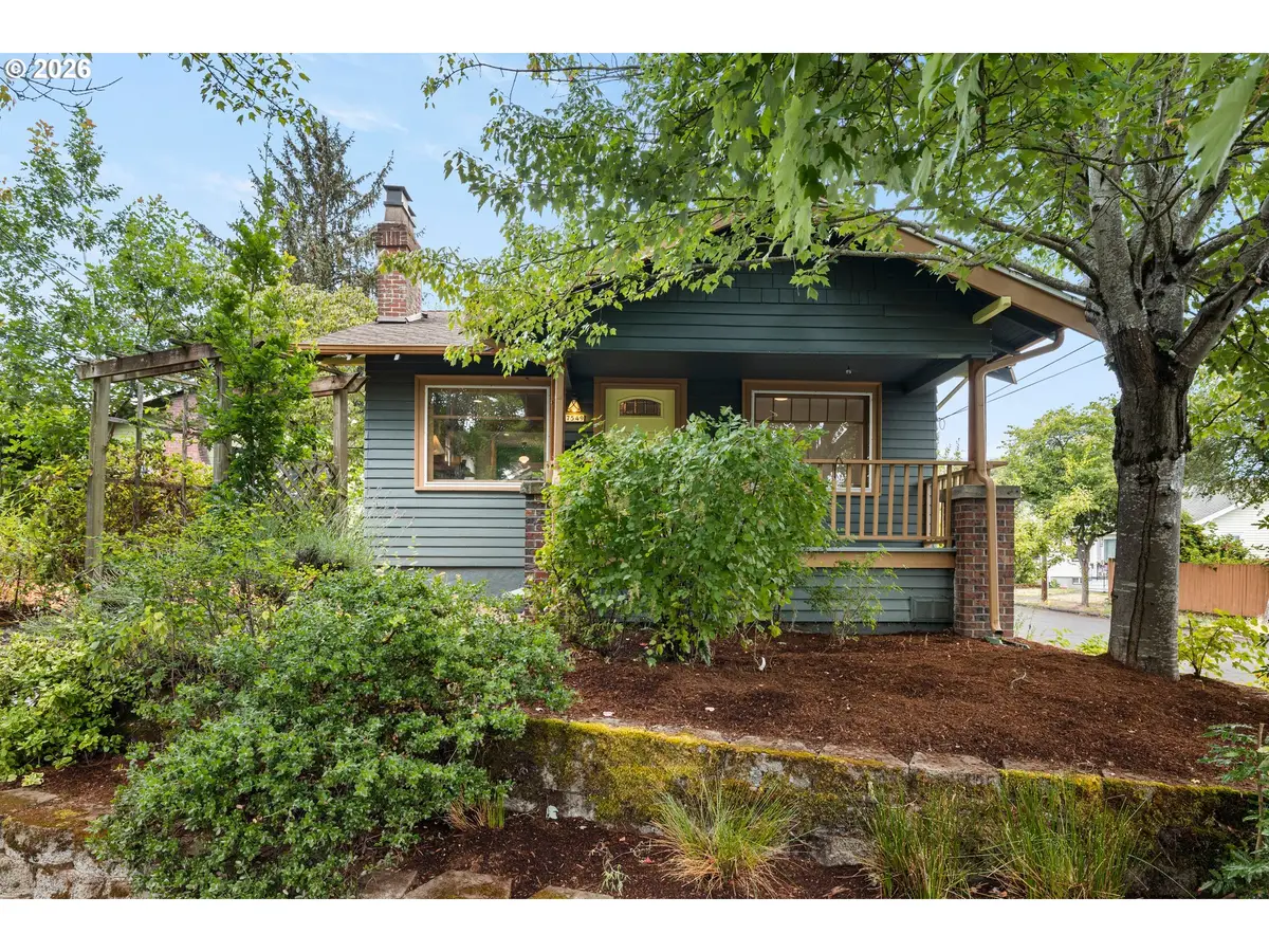 7549 N Albina Ave, Portland, OR 97217 - #1