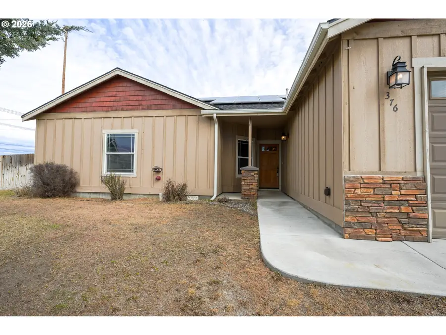 376 NW Crestview Ct, Hermiston, OR 97838 - #2