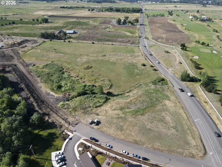 N Phoenix Rd, Medford, OR 97504 - #2