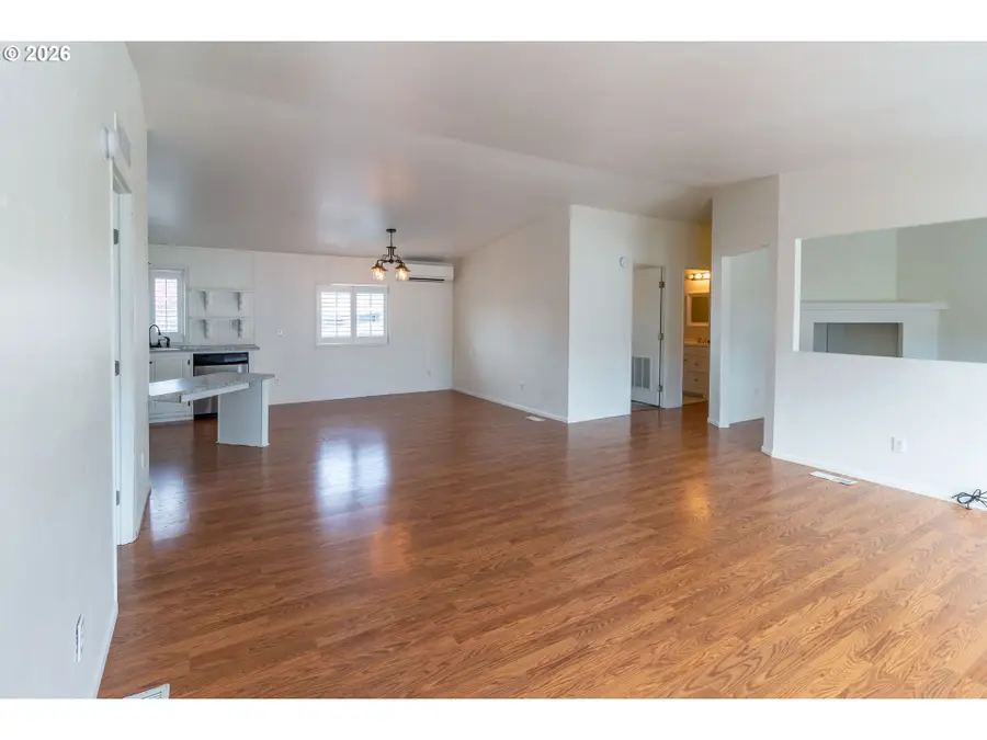 221 NW Bree Dr, Winston, OR 97496 - #3