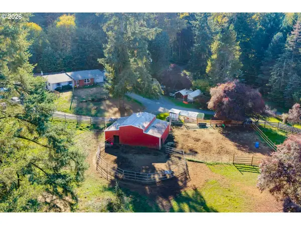 41180 Port Dr, SweetHome, OR 97386