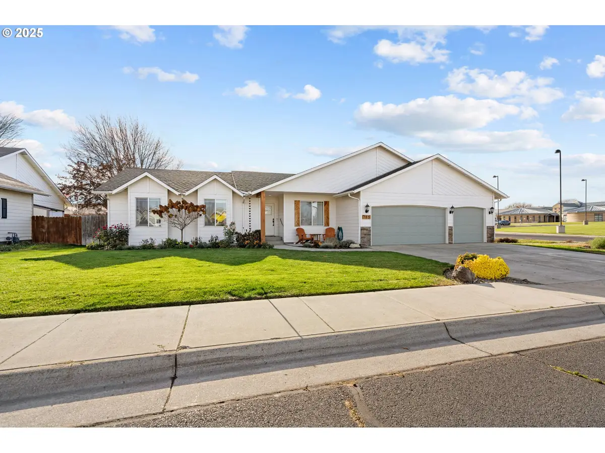 785 W Johns Ave, Hermiston, OR 97838 - Image #1