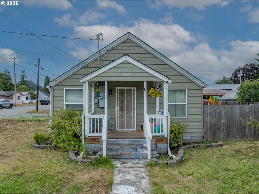 1434 Maryland Ave, Myrtle Point, OR 97458 - Image #2