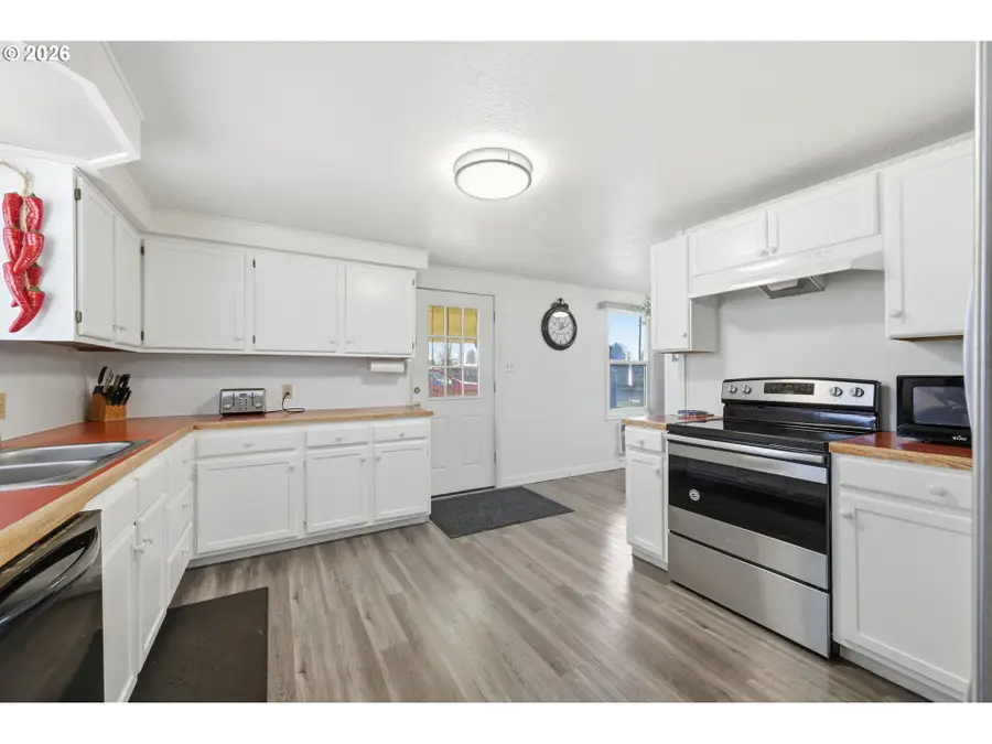 1540 Kalmia St, Junction City, OR 97448 - Image #3