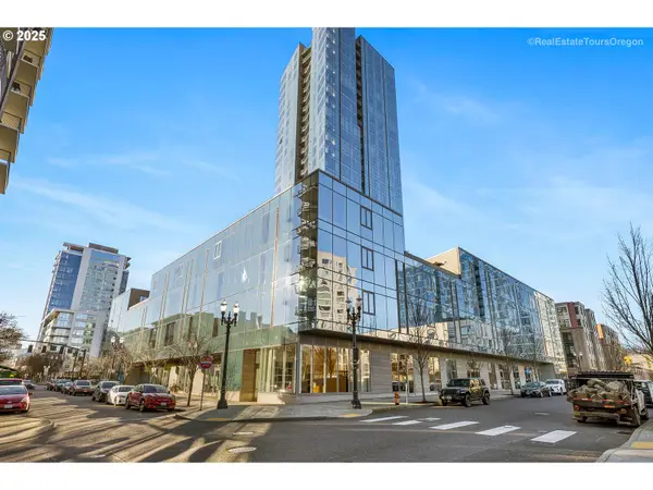 1022 NW Overton St #105, Portland, OR 97209