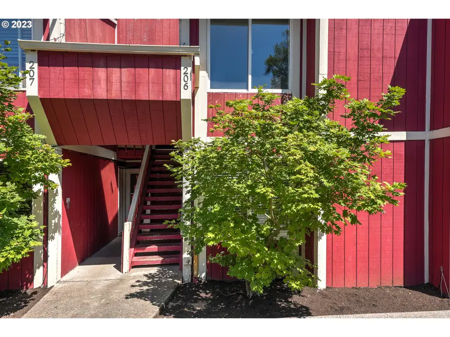 1470 SE Walnut St #206, Hillsboro, OR 97123 - Image #2