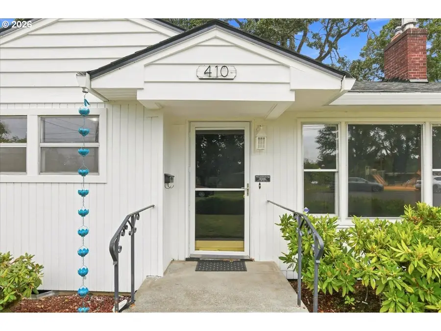 410 E Fairfield St, Gladstone, OR 97027 - #3