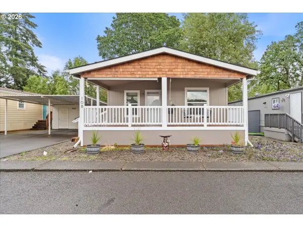 300 SW 7th Ave #108, BattleGround, WA 98604