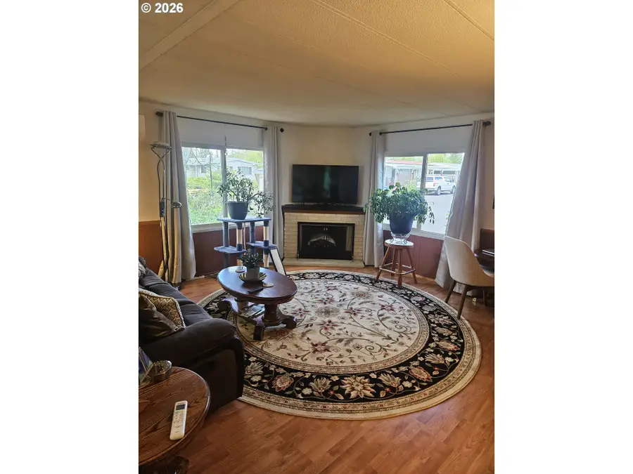 1800 Lakewood Ct, Eugene, OR 97402 - #2