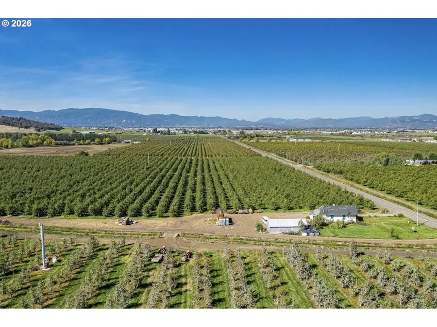 2938 E Vilas Rd, Medford, OR 97501 - #3