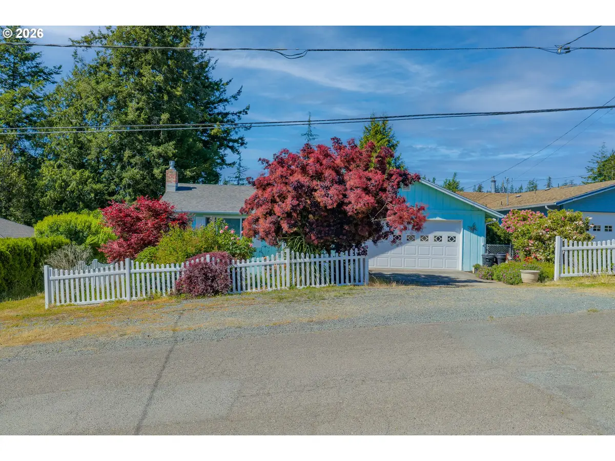 1707 View St, Myrtle Point, OR 97458 - #1