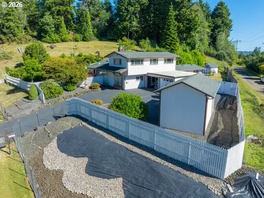 63697 Isthmus Heights Rd, CoosBay, OR 97420