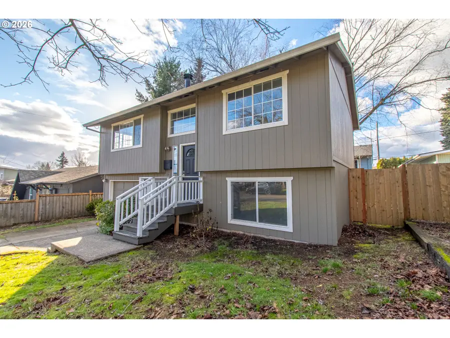 35 SE 90th Ave, Portland, OR 97216 - Image #2