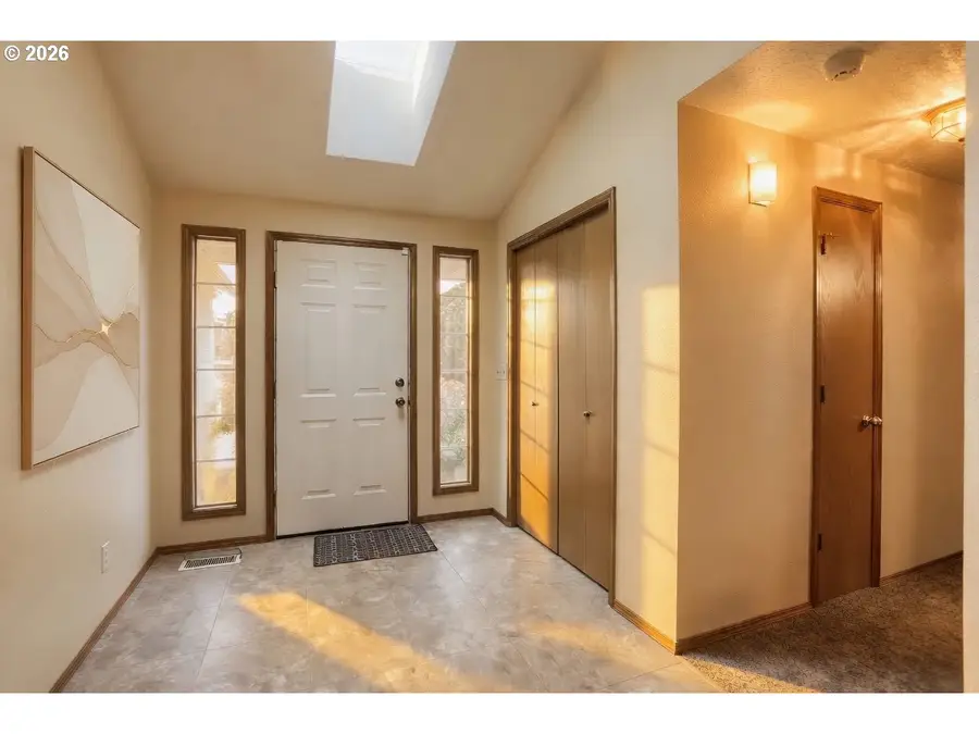 6912 SE Blaine St, Hillsboro, OR 97123 - #3